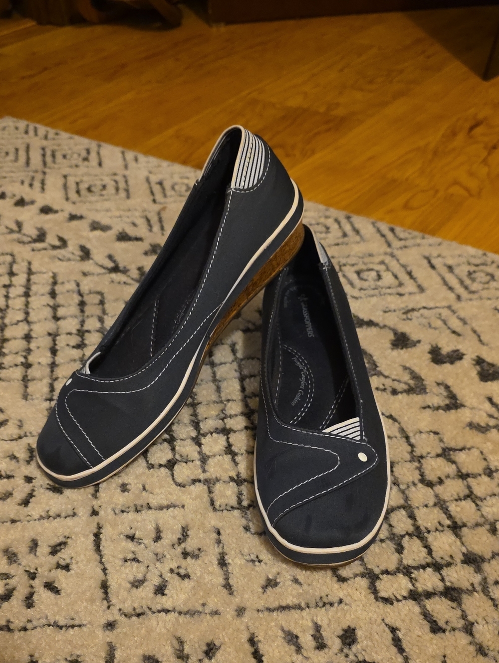 Grasshoppers Womens 7, Navy Canvas Slip-On, Cork Wedge, Casual & Comfortable